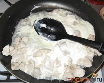 Куриное филе в сырном соусе - Блюда из птицы - Горячие блюда - Рецепты - Кулинарные рецепты - Из Топора.RU Куриное филе в сырном соусе