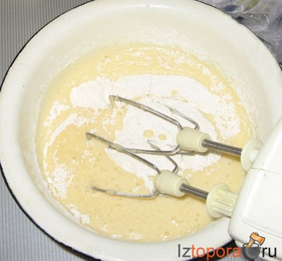 Шарлотка с яблоками - Пироги - Выпечка - Рецепты - Кулинарные рецепты - Из Топора.RU Шарлотка с яблоками